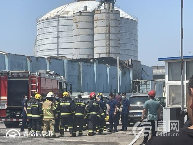 青岛一闲置仓库起火 明火20分钟被扑灭无人员伤亡