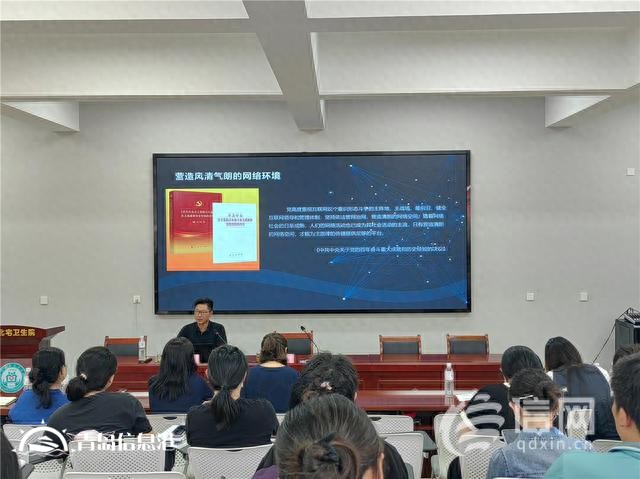 “网络正能量进社区”开展专题讲座 号召养成良好上网习惯