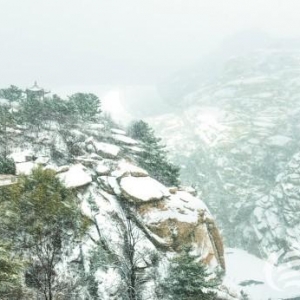 猴年新春第一场雪 北九水银装素裹宛如水墨画