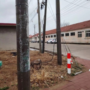 雨天巡查不停歇，镇容整治不松懈