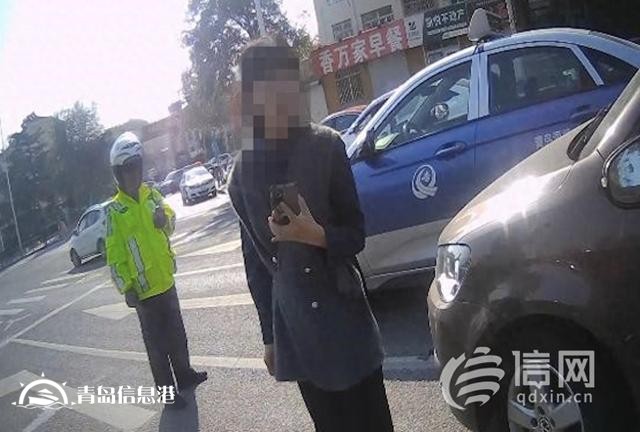 市民就医路上突发交通事故 李沧交警送医处置两不误