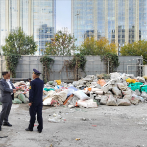 凤台执法中队：加强建筑垃圾管理，守护城市环境