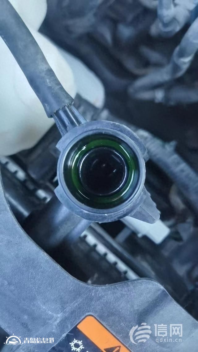 换水箱后三个月车辆水管脱落致抛锚 途虎养车否认操作有问题