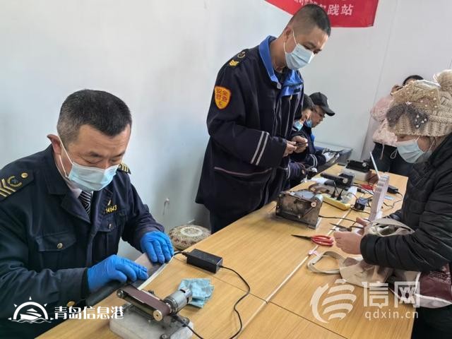 ​信新相映便民服务大集走进营子社区 磨刀再添一位“实力干将”