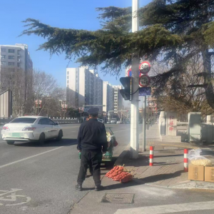 平度市东阁街道执法中队“信用+”整治市容，点亮城市之美