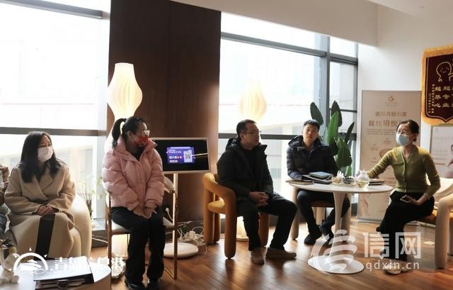 青岛市南区人社局携手培训学校 搭建人才与岗位的高速通道