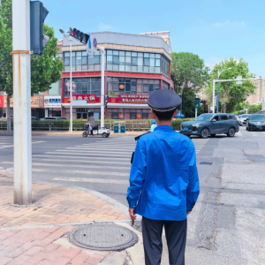 平度市东阁街道执法中队开展市政道路整治，让城市颜值不断提升 ...