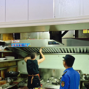 平度市东阁街道执法中队“信用+”整治油烟，守护城市清新环境 ...